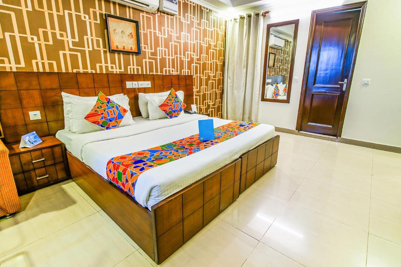 Fabhotel Signature Plaza Yeni Delhi Dış mekan fotoğraf
